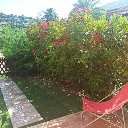 Avec Piscine Apartmán